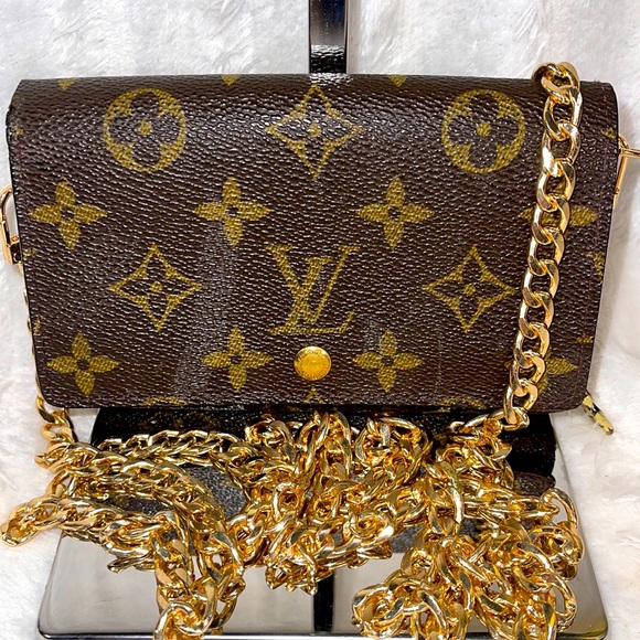 Authentic Louis Vuitton Porte Monnaie Tresor Wallet on Chain